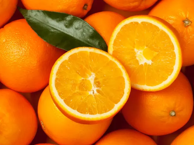 Oranges fraîches du Maroc entières et coupées